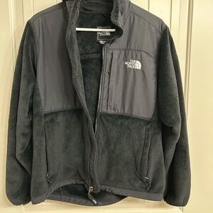 The North Face Woman’s Black Jacket